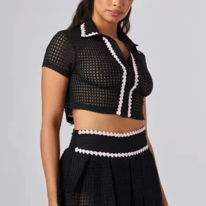 Rosé Edge – Crochet Crop Top & Pleated Skort Set